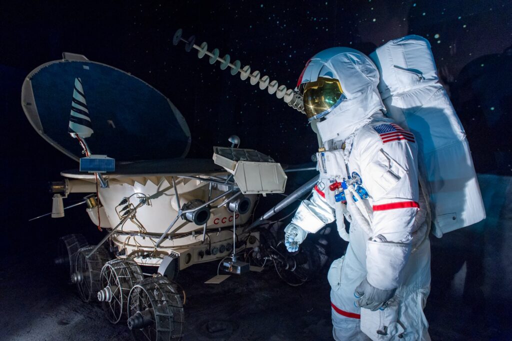 Combinaison d'astronaute avec Rover lunaire