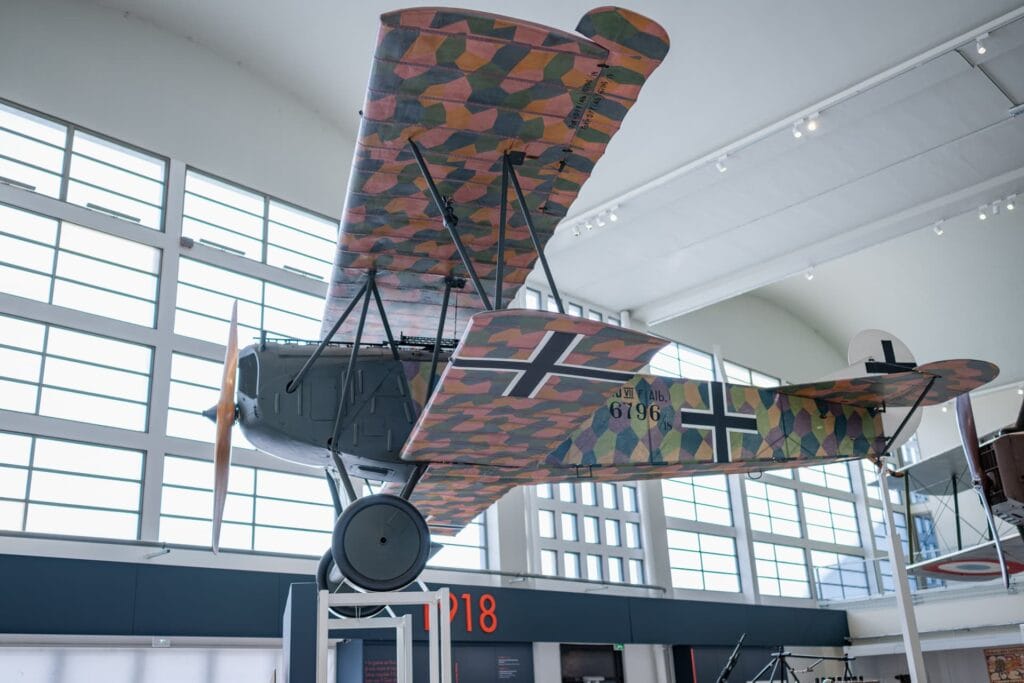Avion à hélice en métal