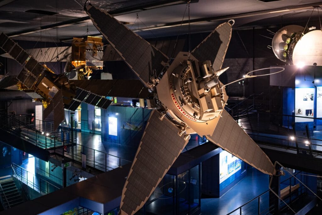 Satellite spaciale